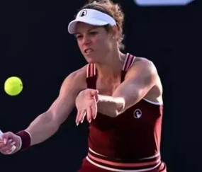 九游体育-关于莎拉波娃爆冷击败公牛，突破纪录引爆全场！的信息