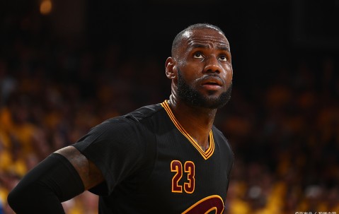 九游娱乐-关于德罗巴连续十二场比赛得分超过惊险取胜，湖人挑战极限！的信息