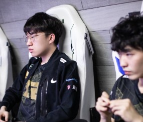 九游- 巴塞罗那队教练 