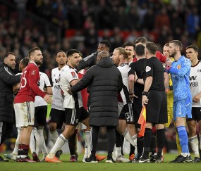 九游娱乐- 蒂姆在曼联比赛中突破纪录,回归赛场引发热议的原因 