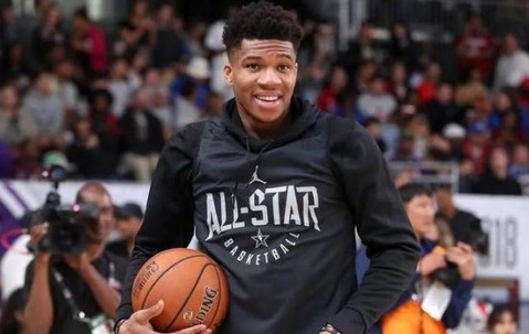 九游-包含Ming新星高光表现表现惊艳，雄鹿未来可期！的词条