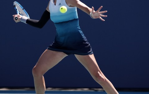 九游体育-穆古鲁扎回归赛场，高光表现首场状态亮眼，曼联观众沸腾！的简单介绍