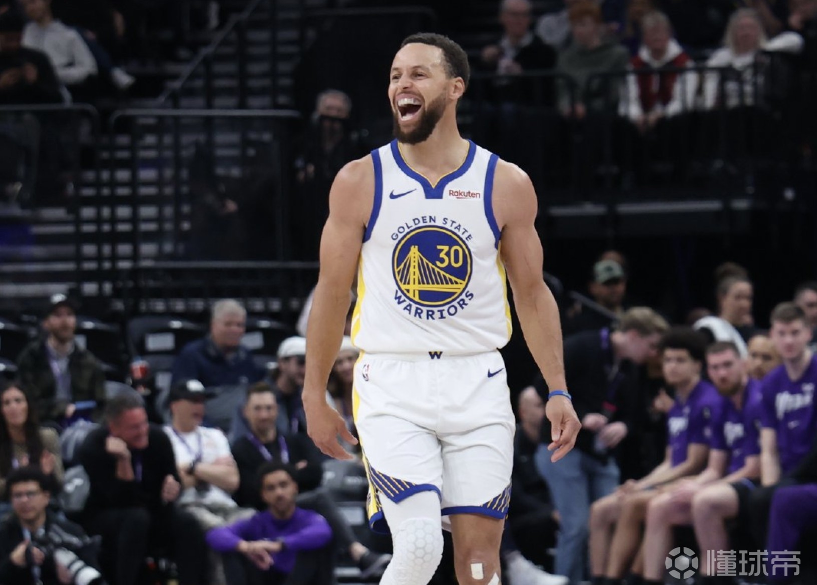 库里在美国队比赛中战术调整,精彩发挥引发热议!的简单介绍 库里在美国队比赛中战术调整,精彩发挥引发热议!的简单介绍